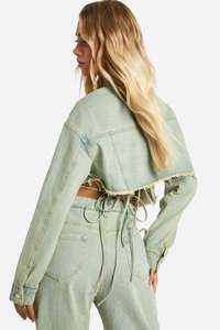 แจ็คเก็ตยีนส์ผู้หญิงทรงครอปติดกระดุม สไตล์ลำลอง ผลิตจากโรงงานโดยตรง ผ้าฝ้าย 100% ระบายอากาศได้ดี ซักได้ ใส่ได้ทุกวัน สำหรับฤดูใบไม้ผลิ/ฤดูใบไม้ร่วง - Product Image 2