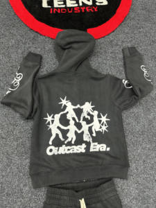 Conjuntos Deportivos Transpirables de Manga Larga 100% Algodón para Hombre, con Estampado Lavado al Ácido, Logotipo y Colores Personalizados, MOQ de 8 Conjuntos - Product Image 4