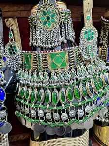 Ensemble de boucles d'oreilles collier à la mode en acier inoxydable léger et respirant pour les mariages de fiançailles haute performance col complet - Product Image 2