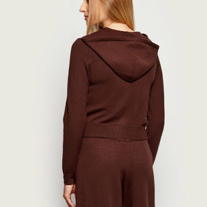 Capuche à cordon de serrage réglable et coupe décontractée parfaite pour la superposition Idéal pour les sorties décontractées, les entraînements ou la détente à la maison - Product Image 2