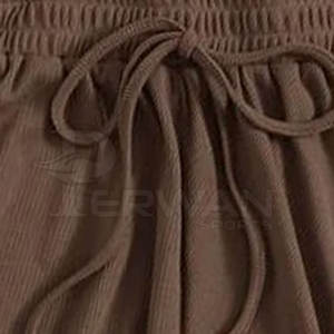 Pantalones cortos transpirables de color sólido para mujer, ropa de calle de diseño personalizado, pantalones cortos de gran tamaño para mujer - Product Image 4