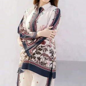 ชุดเซ็ต 2 ชิ้นลายดอกไม้พิมพ์ดิจิทัล Unity Luxure Premium Casual ผ้าเครปเนื้อนุ่มระบายอากาศดี เสื้อทรงยาวหรูหรา กางเกงขายาวทรงกว้าง - Product Image 1