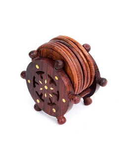 Posavasos de té de madera con forma de rueda diseñada (marrón) de 4 pulgadas para cocina y mesa de comedor - Product Image 1
