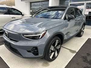 Volvo C40 Recharge Pure Electric Twin eAWD 2023, SUV/Crossover électrique à transmission intégrale, moteur électrique ultime, automatique - Product Image 4