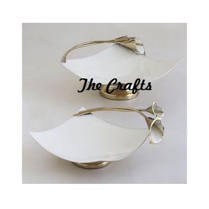 Bandeja de servicio de color blanco y dorado de metal Bandeja de comida de chocolate de tamaño y forma personalizados para uso en vajilla - Product Image 5