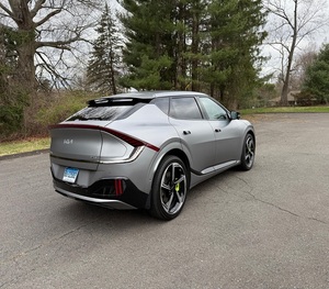 Abordable-vente aux enchères 2023 Kiaa EV6 GT AWD moteurs électriques voitures d'occasion à vendre - Product Image 5