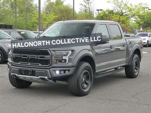 Camioneta Ford F150 Raptor usada del 2018, con asientos de cuero negro, tracción 4x4 turbo, en venta. - Product Image 2