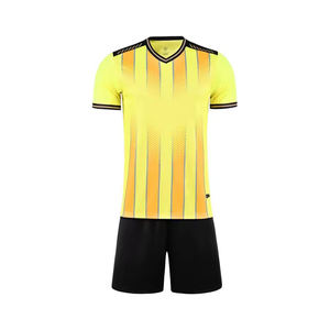 Ensemble de maillots et shorts de football en gros, personnalisation de maillots et shorts de football pour hommes - Product Image 5