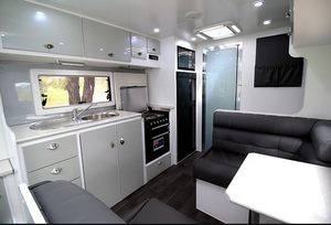 Autocaravana Lista para Enviar, Vehículo para Cocinar, Viajes Todoterreno, Camping, Ocio, Casa Pequeña de Lujo en Aluminio y Acero - Product Image 2