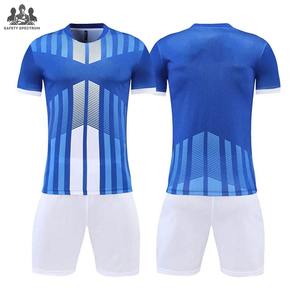 Conjunto de Camiseta y Pantalones Cortos de Fútbol Personalizados, Servicio OEM, Colores Personalizados, Ligeros, 100% Poliéster, Transpirables, de Secado Rápido, para Clubes y Equipos - Product Image 1