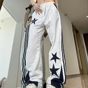 กางเกงวอร์มผ้าฝ้ายแท้ 100% สำหรับผู้ชาย ทรงหลวม ขาตรง กางเกงแทร็คแพนท์เนื้อผ้าหนา กางเกงจ็อกเกอร์ทรงหลวมปักลายกลางตัว - Product Image 1