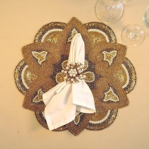 ที่รองจานลูกปัดรูปดาวทำด้วยมือสำหรับโต๊ะอาหารงานแต่งงานงานคริสต์มาสและงานชุมนุมของครอบครัวสำหรับงานเลี้ยง - Product Image 1