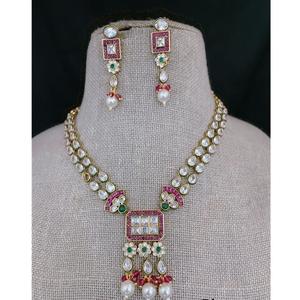 Atractivo Juego de Collar y Aretes con Incrustaciones de Moissanita Chapada en Oro de Alta Calidad, Joyería de Diseño para Mujer, Regalo para Bodas y Fiestas - Product Image 1