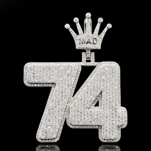 Colgante Hip Hop Personalizado de Acero Inoxidable con Incrustaciones de Diamantes - Product Image 1