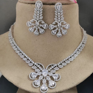 Collier pendentif pour femme en laiton avec zircon CZ, fleur, luxe naturel, style diamant américain, SKU an 338 - Product Image 1