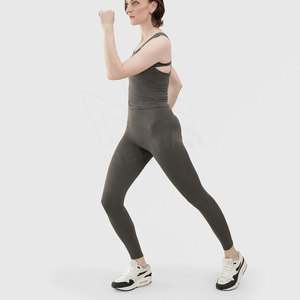 Leggings de sublimation de style actuel, qualité supérieure, sans couture, personnalisés, services OEM, prix raisonnable, spandex/polyester - Product Image 4