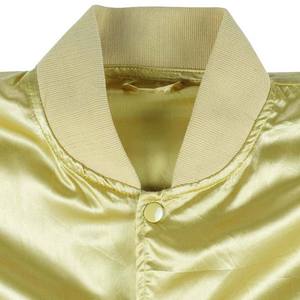 Veste de baseball personnalisée en satin de haute qualité pour hommes, tenue décontractée avec revêtement en tissu respirant pour les basketteurs universitaires - Product Image 3