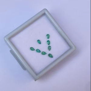 Piedra de Esmeralda Natural Verde Intenso para Joyería Nupcial, Alto Brillo, 1.25 CTS, Anillos Personalizados - Product Image 1