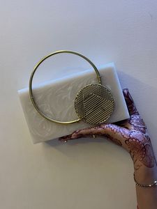 Sac à main de soirée en résine de luxe pour femmes, fait à la main, vente en gros - Product Image 4