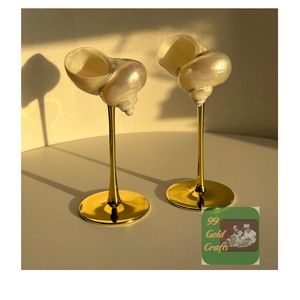 Coupe à martini en coquille de conque naturelle, gobelet à vin fait à la main pour les événements romantiques et la décoration de bar - Product Image 4