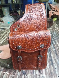 Bolsas de sillín de grado certificado con cuero genuino Hecho Estilo Vintage Bolsas de sillín diseñadas a mano para la venta - Product Image 2