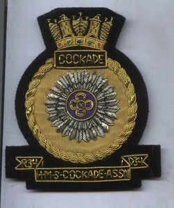 Écussons dorés royaux élégants, brodés à la main, avec logo personnalisé, WOK Industries - Product Image 2