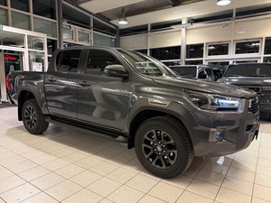 Toyota Hilux 2024 Económica, Gasolina/Diésel, Automática, SUV con Motor de 4.1-6L, Asientos de Cuero, Techo Solar, Torque de 100-200Nm, en Venta - Product Image 2