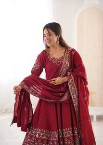 Vestido Anarkali/Salwar Kameez con estola, completamente cosido y listo para usar, muy hermoso, 100% seda pura, con un gran diseño de estampado. - Product Image 2