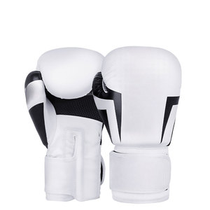 Guantes de Boxeo Profesionales para Adultos, Hombres y Mujeres – Guantes de Entrenamiento Transpirables, Reforzados y Resistentes a la Abrasión, Hechos en Pakistán - Product Image 1