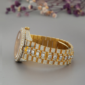 นาฬิกาหรูหราประดับเพชรโมอิสซาไนต์เต็มหน้าปัด ตัวเรือนสีทอง สายยางสแตนเลส ขนาด 20 มม. หน้าปัดกระจก เครื่องประดับฮิปฮอป ระยิบระยับอย่างมีระดับ - Product Image 4