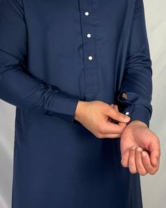 Thobe marocain élégant en polyester brodé pour hommes, vêtements arabes islamiques de qualité supérieure, vêtements élégants, confortables et modestes - Product Image 2