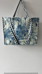 Bleu blanc bloc impression femmes épaule sac fourre-tout matelassé Boho Style bonbons motif à la mode ouvert lavable pour plage pique-nique - Product Image 3