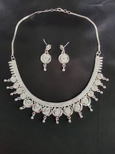 ชุดแหวนต่างหูสร้อยคอชุบเงินพร้อมชุดเครื่องประดับสไตล์หรูหรา - Product Image 3