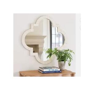 Miroir mural moderne en métal blanc, décoration de maison luxueuse, accent de mariage, améliorant le salon, la chambre à coucher, le bureau, élégant - Product Image 1