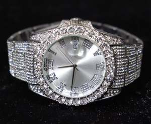 Reloj Hip Hop de Lujo con Incrustaciones de Diamantes Azules Simulados de Alta Calidad, Correa de Acero Inoxidable, Elegante y Brillante - Product Image 4