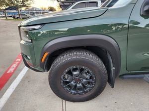 รถกระบะ PRO-4X 4 ประตู ขับเคลื่อน 4 ล้อ 5.0 ฟุต แบบแค็บ  ใช้งานมาอย่างดี - Product Image 3