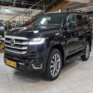 Toyota Land Cruiser LC300 Modelo 2024 |   SUV de Lujo |   Vehículo de 7 Plazas |   4x4 |   Motor Turbo |   Producto Nuevo de Calidad de Exportación - Product Image 1