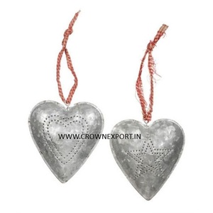 Corazón de grabado con estrella y corazón Adorno colgante de pared de Navidad para la casa para decorar la ocasión navideña - Product Image 1