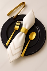 Assiettes de présentation métalliques luxueuses à bordure perlée, argentées métallisées, pour décoration de mariage, vaisselle en gros pour événements et fêtes - Product Image 3