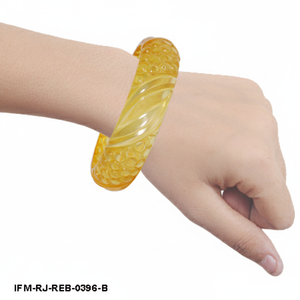 Bracelet en résine ambre miel Harvest Leena, sculpté à la main, texturé, rétro, pour femmes - Product Image 6