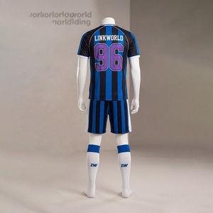 Camiseta de Fútbol Personalizada de Manga Corta para Verano, para Aficionados y Jugadores, Nueva, Roja y Blanca, Conjunto de Fútbol de Club, 100% Poliéster Transpirable, Uniforme de Equipo - Product Image 3