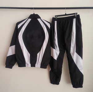 Chándal deportivo de nailon con parche de malla personalizado para hombre, conjunto de chaqueta y pantalones cortavientos, lo último en ventas - Product Image 4