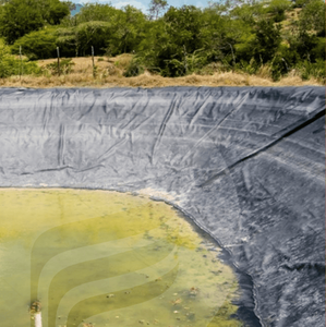 Géomembrane HDPE pour étangs de traitement des eaux usées Économise sur les coûts de construction, d'entretien et de rénovation - Product Image 1