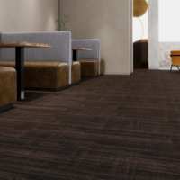 Dalles de moquette pour hôtel PP 50x50, dalles de moquette commerciales en polypropylène, couloir, hall, chambre d'hôtes, projet hôtelier, revêtement de sol