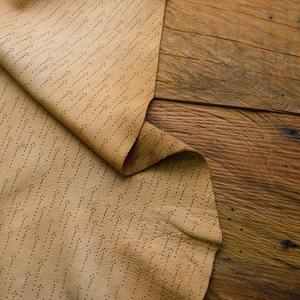 Cuir perforé Aqua à trous carrés Disponible en 1 à 22 pieds carrés Commandez des produits en cuir. - Product Image 6