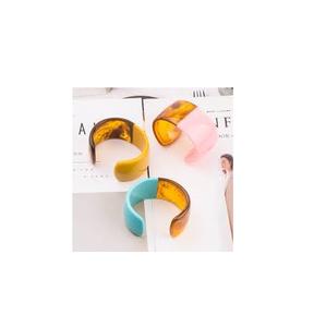 Brazalete de resina epoxi más vendido, precio barato, calidad superior para mujer, joyería de moda, brazalete personalizado para la mejor venta - Product Image 5