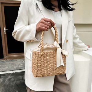 Meilleur vendeur-sac de plage en rotin naturel Vintage-sac rond tissé en rotin-sacs à main à la mode pour femmes - Product Image 3