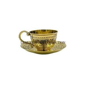 Tasses et soucoupes en laiton magnifiquement conçues adaptées aux cadeaux lors d'occasions spéciales comme les mariages ou les pendaisons de crémaillère - Product Image 1