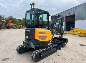 BEST 2023 Mini Excavator 3,5 Ton/Nuevo Motor de excavadora sobre orugas en Austria. - Product Image 6