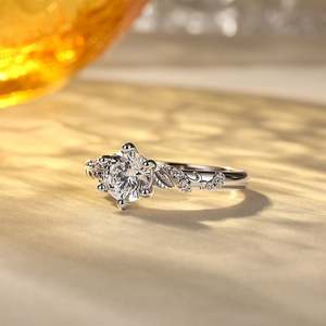 Bague de fiançailles ronde en argent sterling Jeulia avec motif géométrique en forme de branche et de feuille - Product Image 4